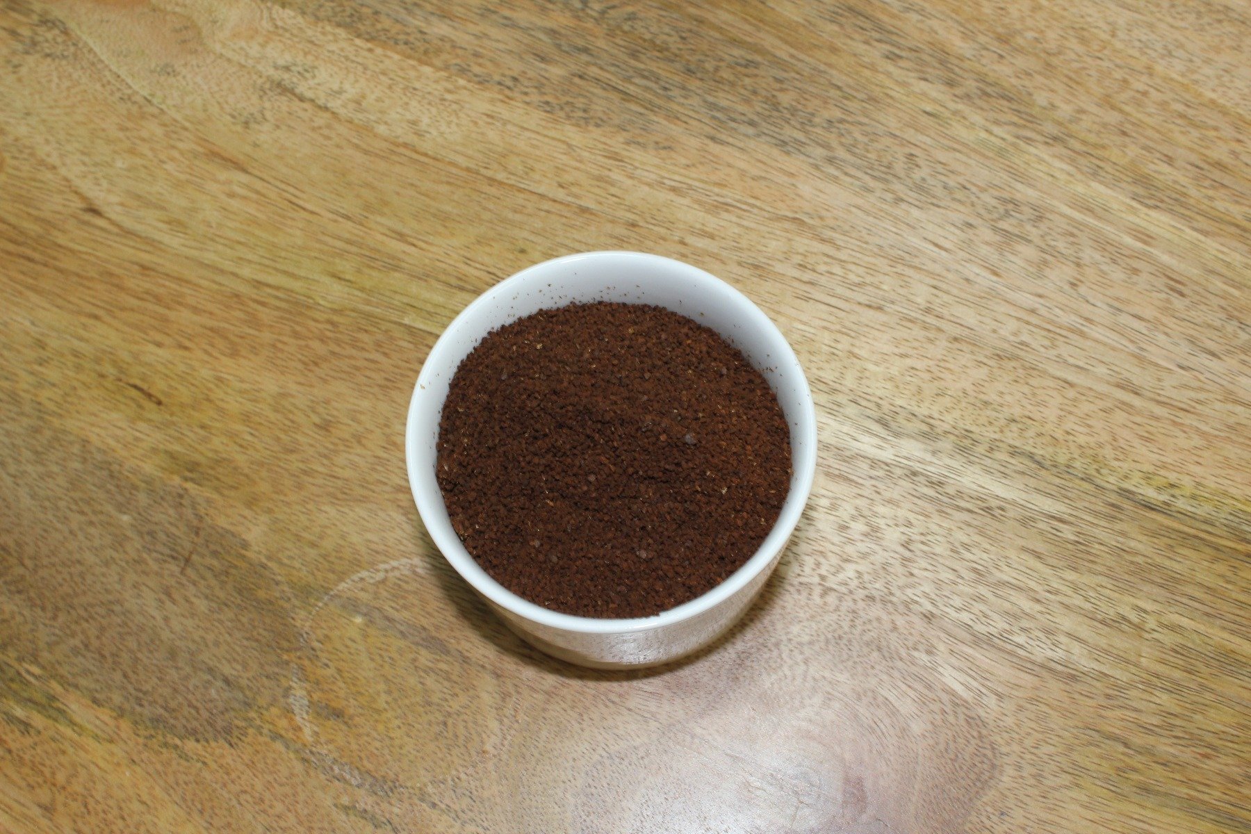 grind, ground coffee, paper filter, bruer coffee