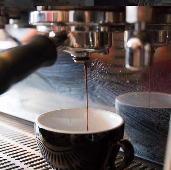 espresso shot into cup, crema coffee garage, coffee shot, 